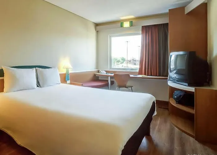 Ibis Perinorte 3*